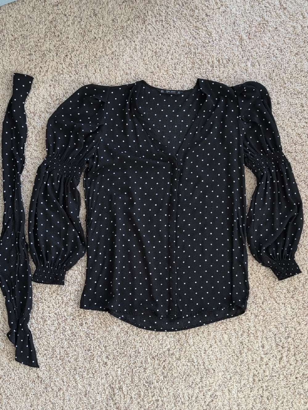 Zara Black Polka Dot V-Neck Puff Sleeve Top Sz M